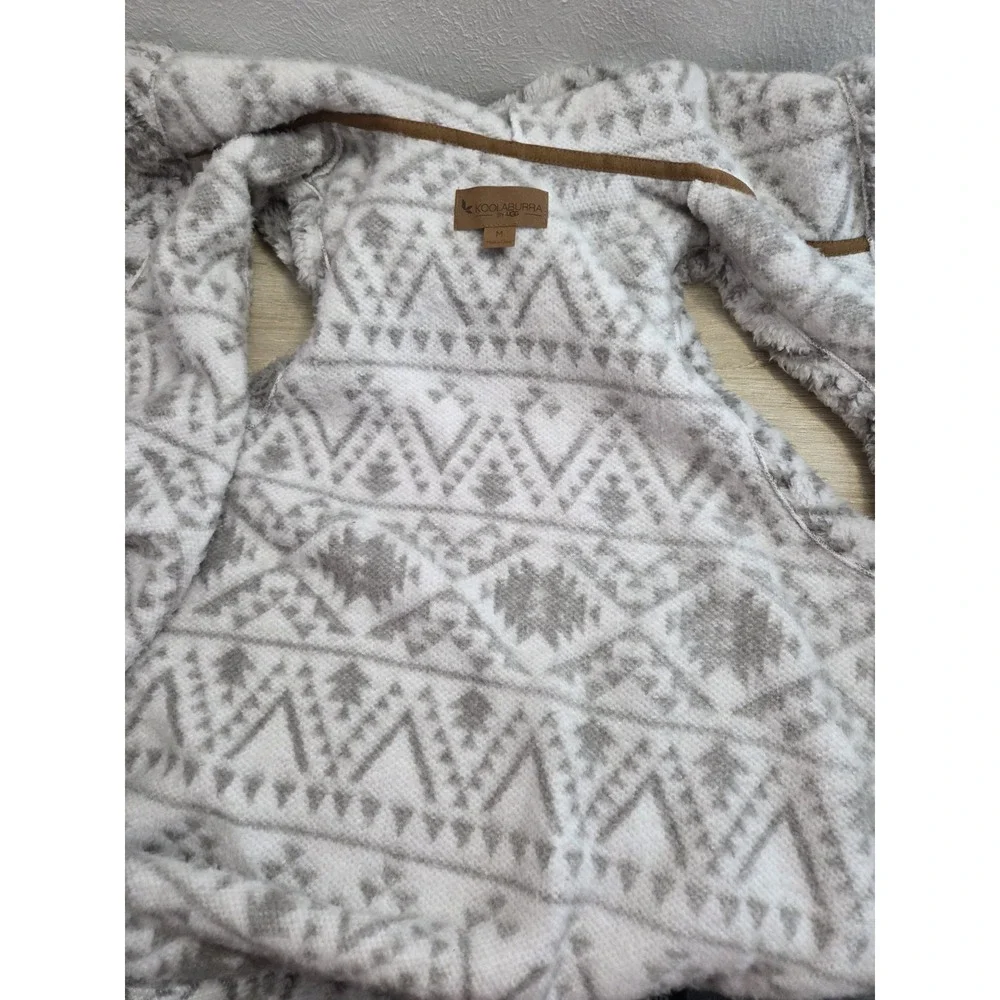 Koolaburra size medium